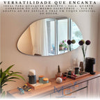 Espelho Lyra™ em quarto com decoração contemporânea e móveis claros